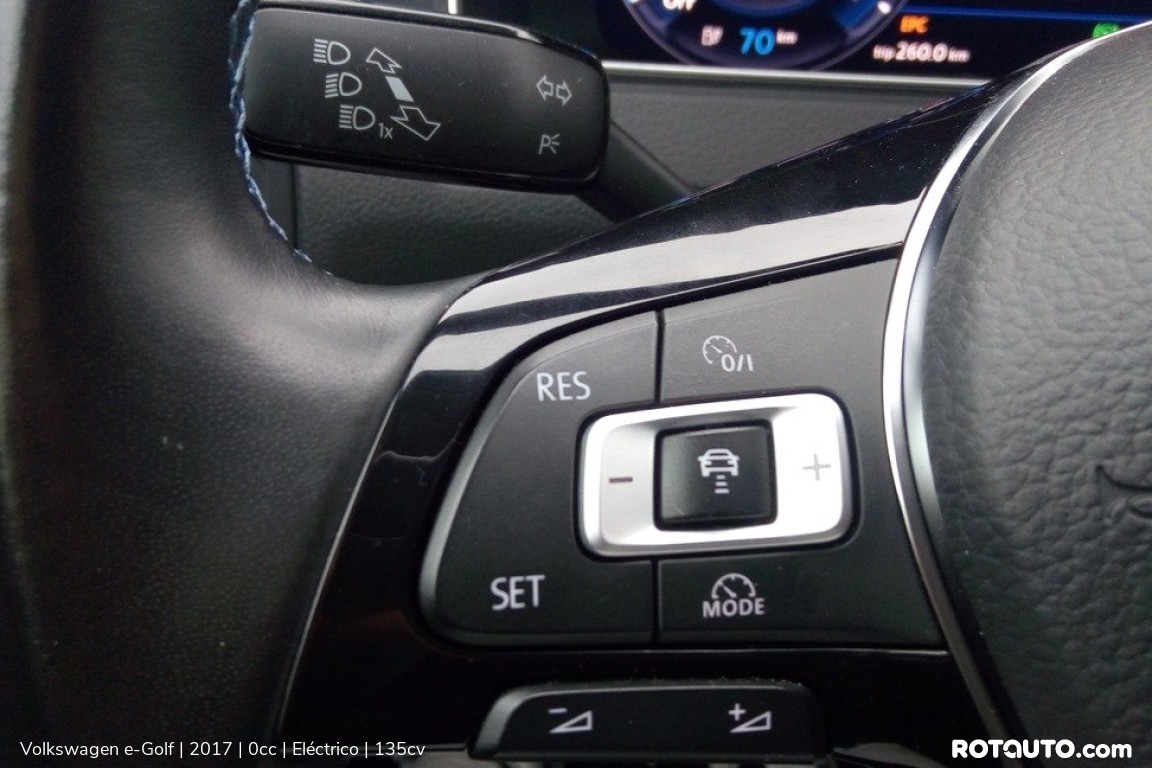 Carro_Usado_Volkswagen_e-Golf_2017_0_Electrico_interior_10_high.jpg