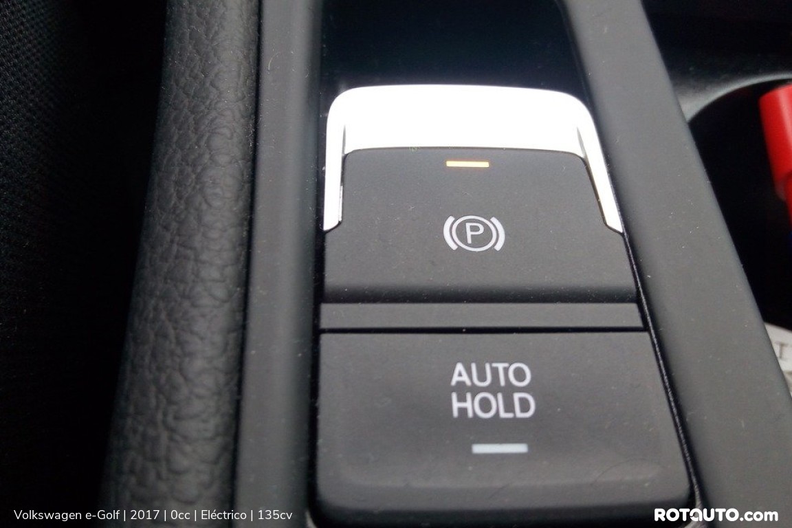 Carro_Usado_Volkswagen_e-Golf_2017_0_Electrico_interior_4_high.jpg