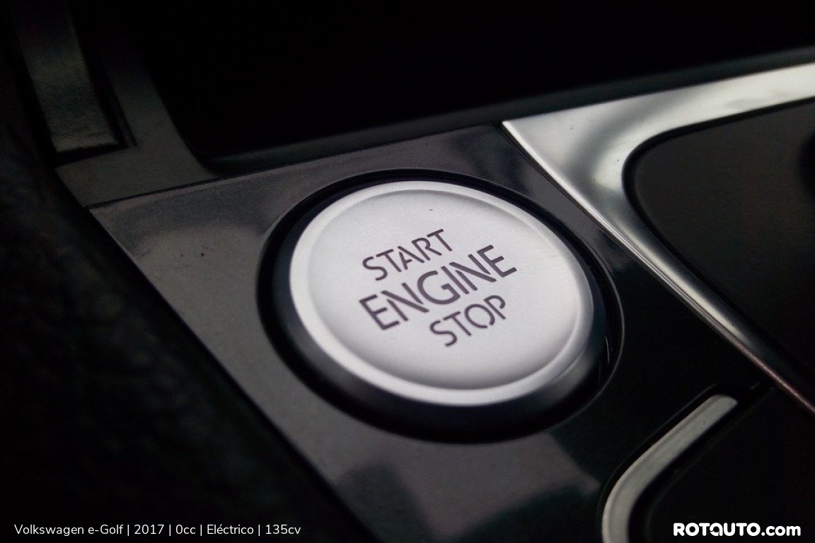 Carro_Usado_Volkswagen_e-Golf_2017_0_Electrico_interior_high.jpg