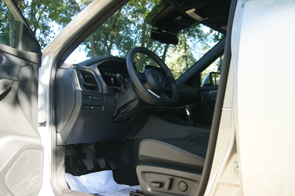 Carro_Semi-novo_Nissan_Qashqai_2021_1332_Hibrido_-_Gasolina_12.jpg