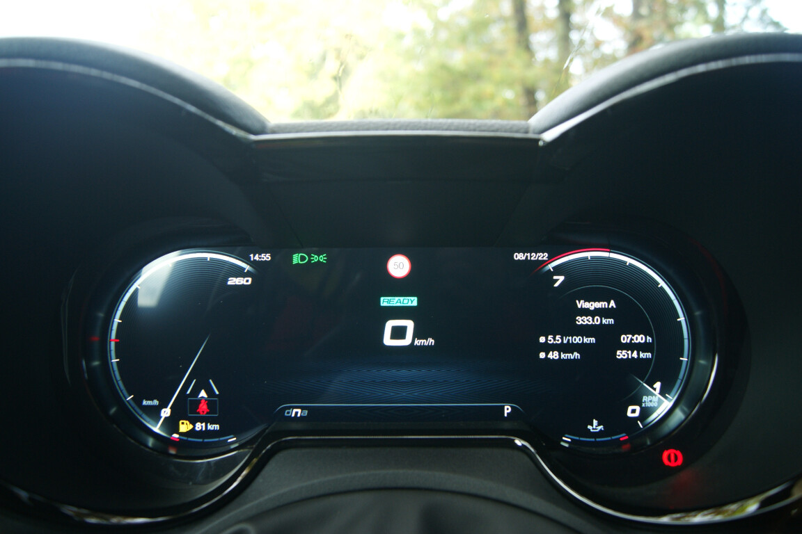 Carro_Semi-novo_Alfa_Romeo_Tonale_2022_1469_Hibrido_-_Gasolina_14.jpg