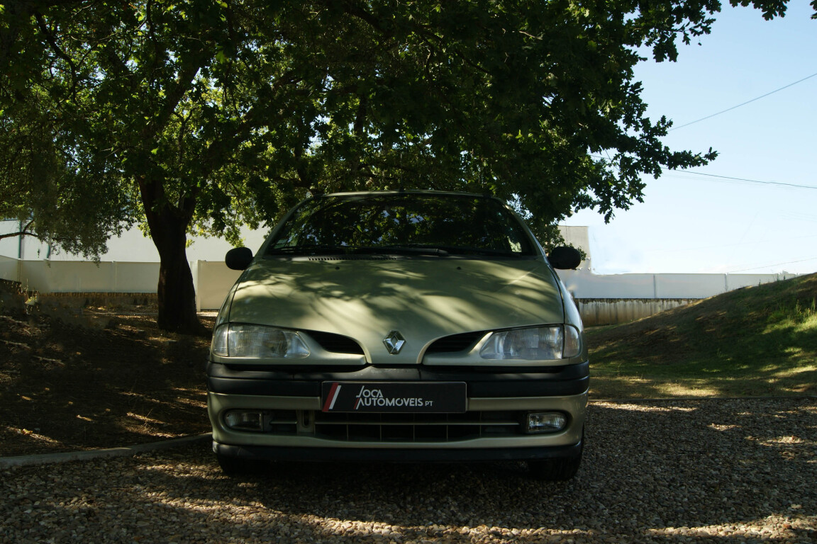 Carro_Usado_Renault_Scenic_1999_1390_Gasolina_2.jpg