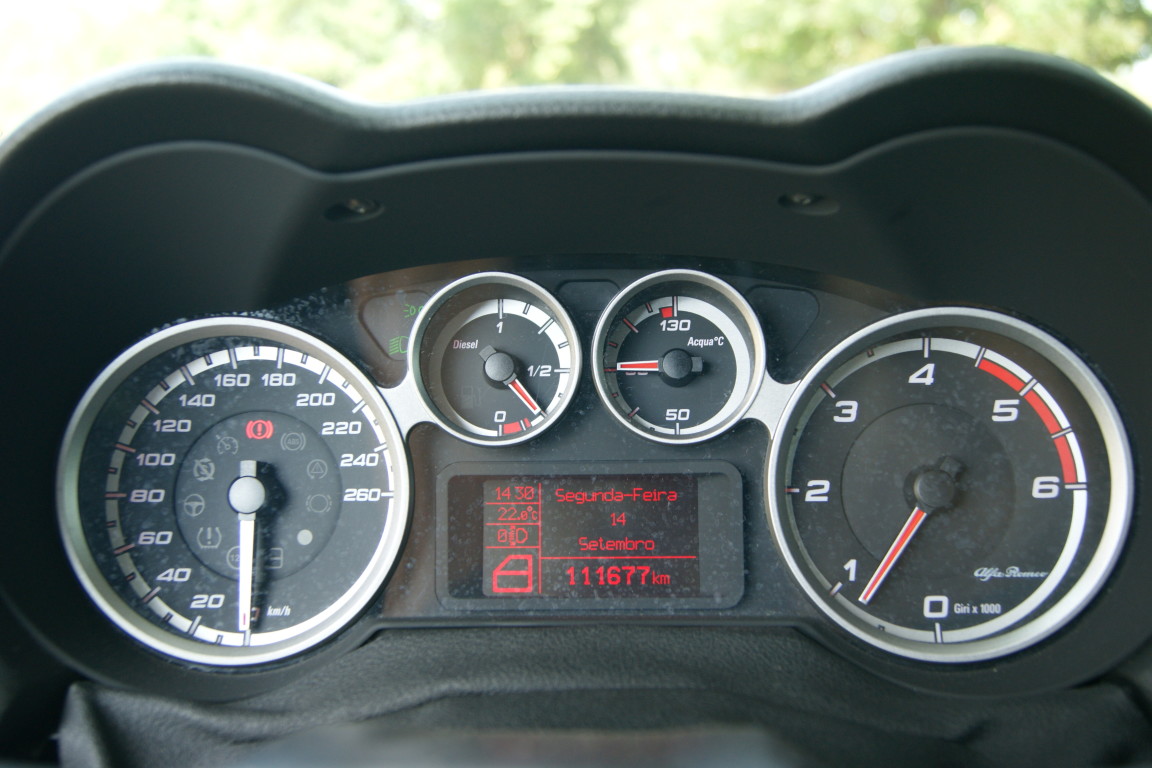 Carro_Usado_Alfa_Romeo_MiTo_2012_1248_Diesel_5.jpg