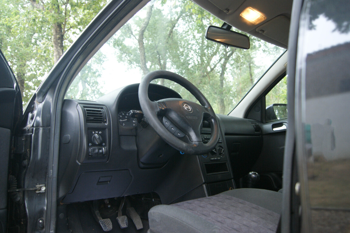 Carro_Usado_Opel_Astra_Caravan_2001_1389_Gasolina_10.jpg
