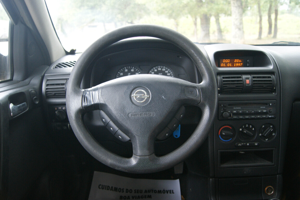 Carro_Usado_Opel_Astra_Caravan_2001_1389_Gasolina_12.jpg