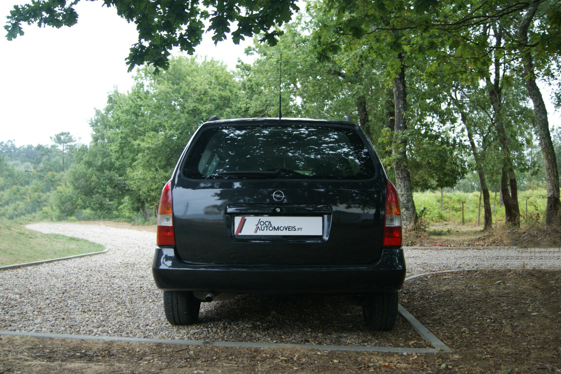 Carro_Usado_Opel_Astra_Caravan_2001_1389_Gasolina_7.jpg