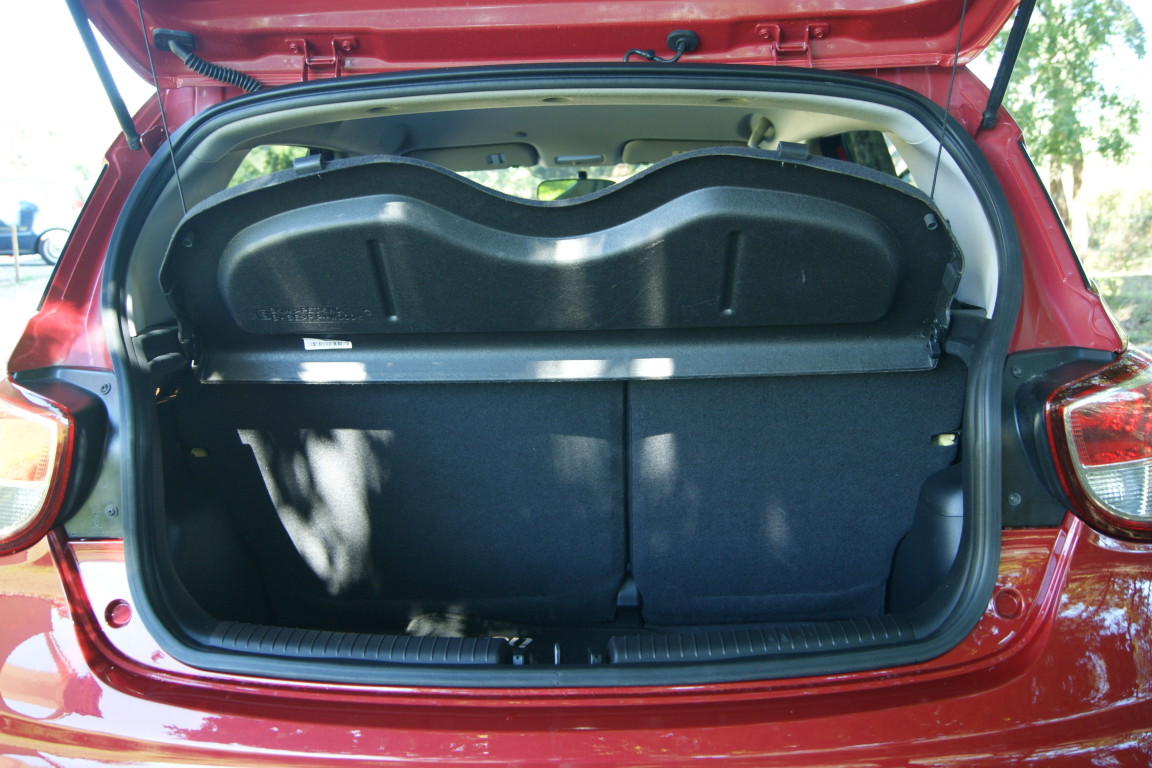 Carro_Semi-novo_Hyundai_i10_2019_998_Gasolina_18.jpg